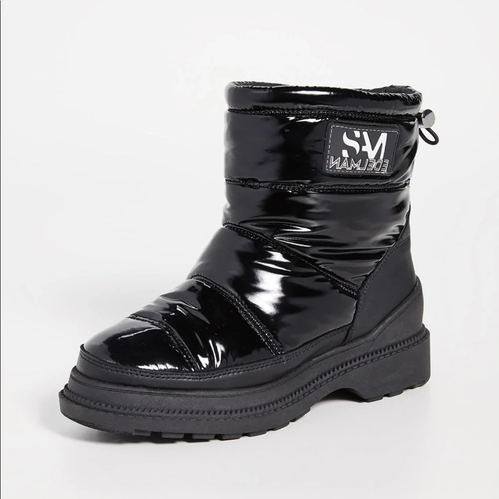 Sam Edelman Carlton Black Leather Trimmed Glossy Lug Sole Snow Boots Size 7 NIB